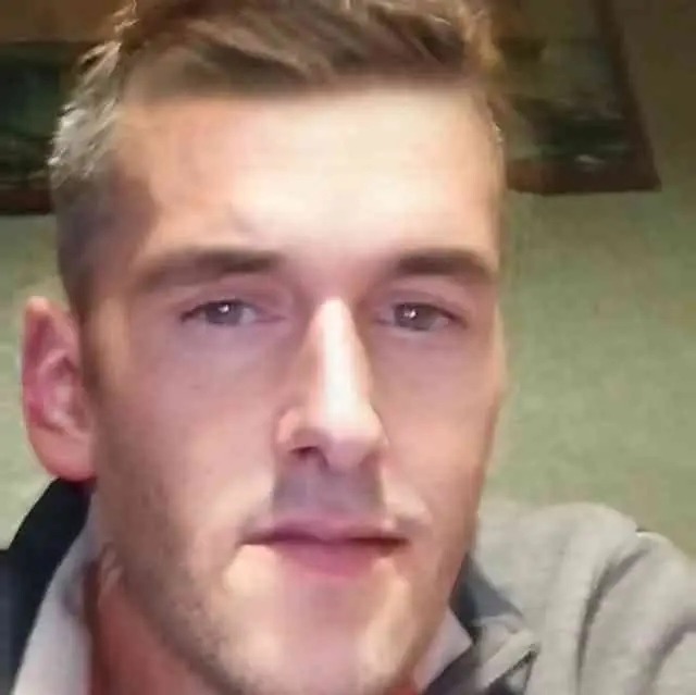 Morghan - Rencontre gay à Tavel Profil de Morghan, 35 ans, Rencontre gay à Tavel (Fribourg)