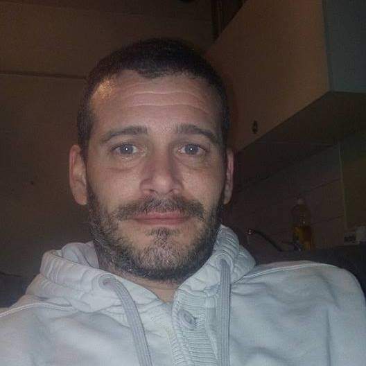 Constan - Rencontre gay à Farvagny-le-Grand Profil de Constan, 32 ans, Rencontre gay à Farvagny-le-Grand (Fribourg)