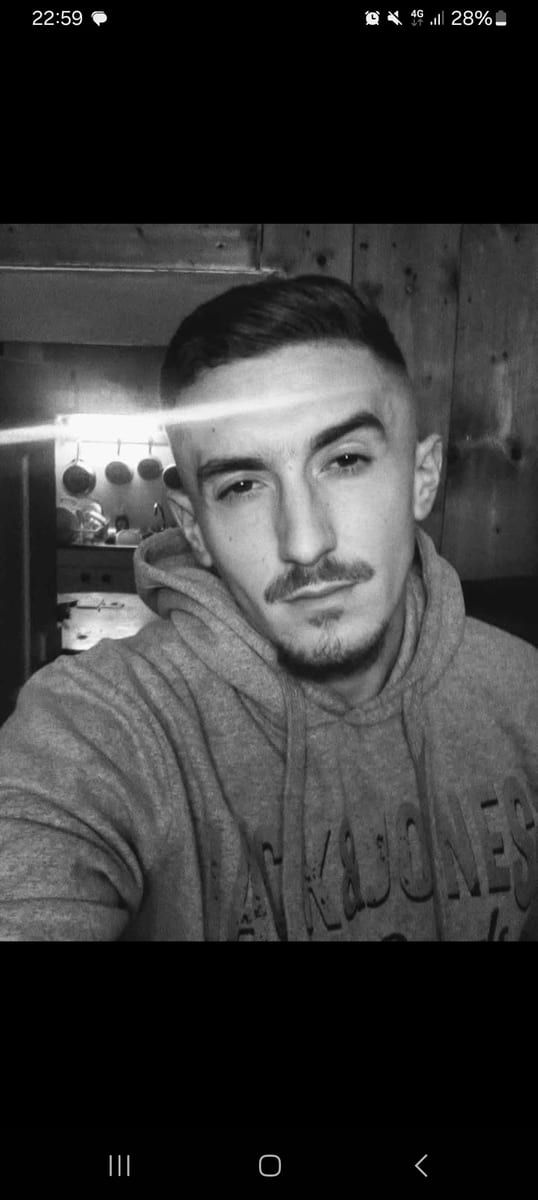 Kalvyn - Rencontre gay à Sorens Profil de Kalvyn, 30 ans, Rencontre gay à Sorens (Fribourg)