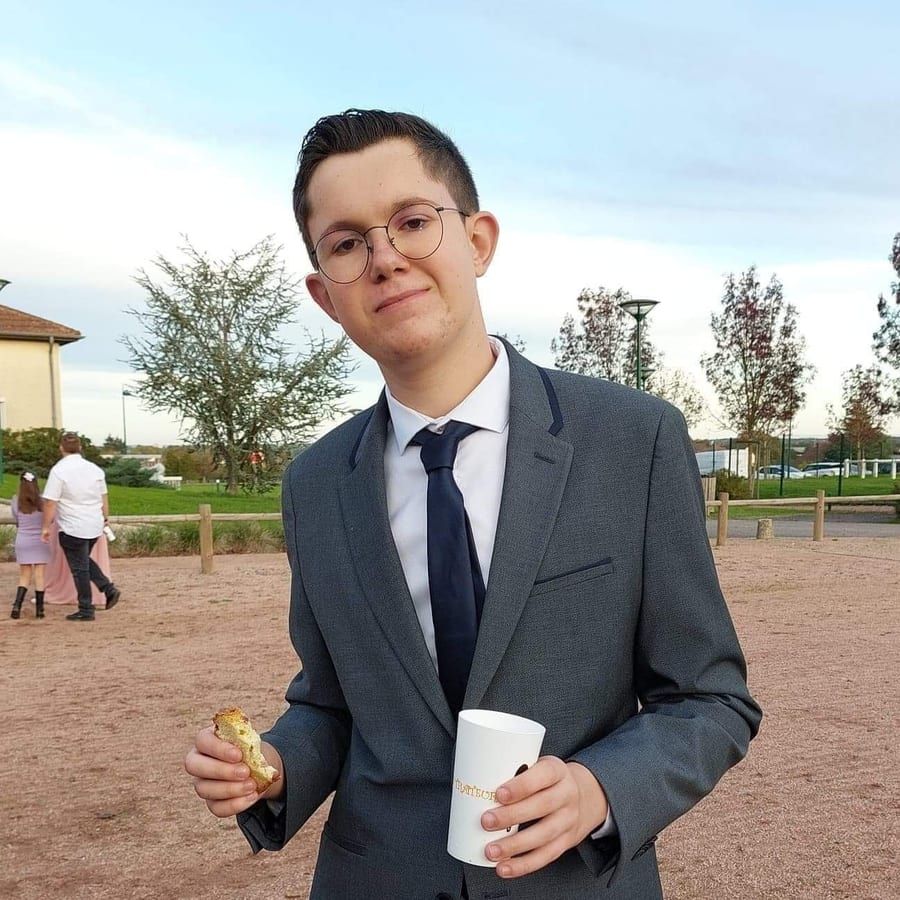 Mayrone - Rencontre gay à Semsales Profil de Mayrone, 22 ans, Rencontre gay à Semsales (Fribourg)