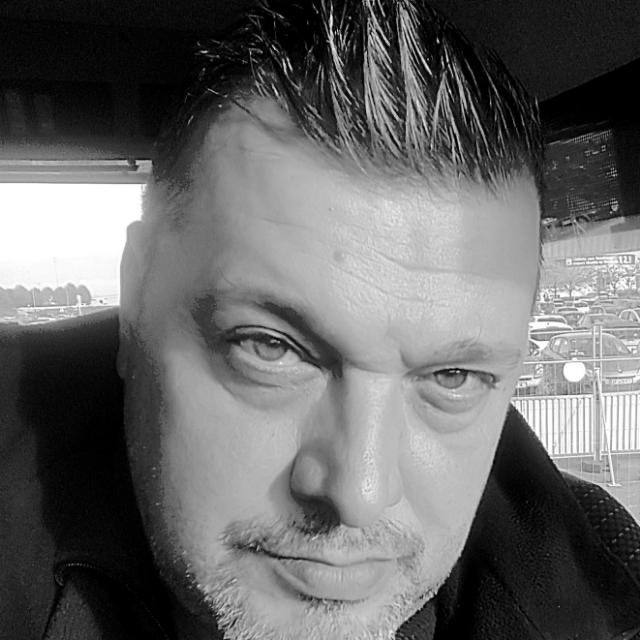 Ubald - Rencontre gay à Greng Profil de Ubald, 43 ans, Rencontre gay à Greng (Fribourg)