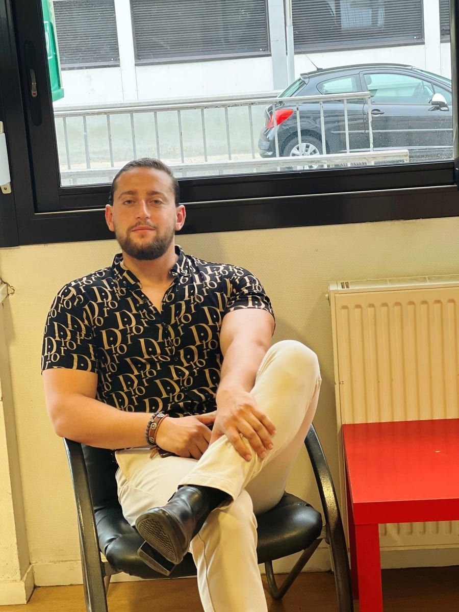 Irshad - Rencontre gay à Autafond Profil de Irshad, 37 ans, Rencontre gay à Autafond (Fribourg)
