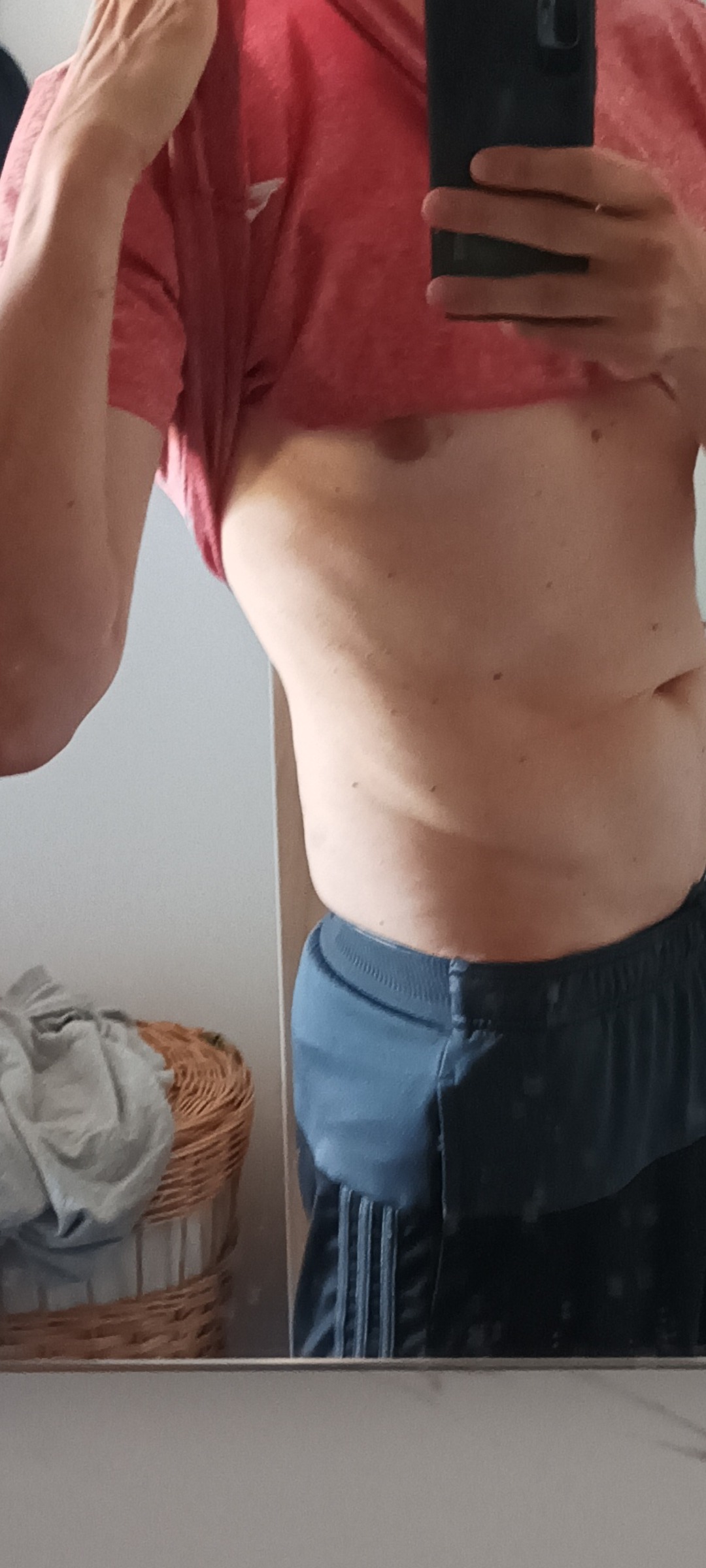 Tillian - Rencontre gay à Lovens Profil de Tillian, 43 ans, Rencontre gay à Lovens (Fribourg)