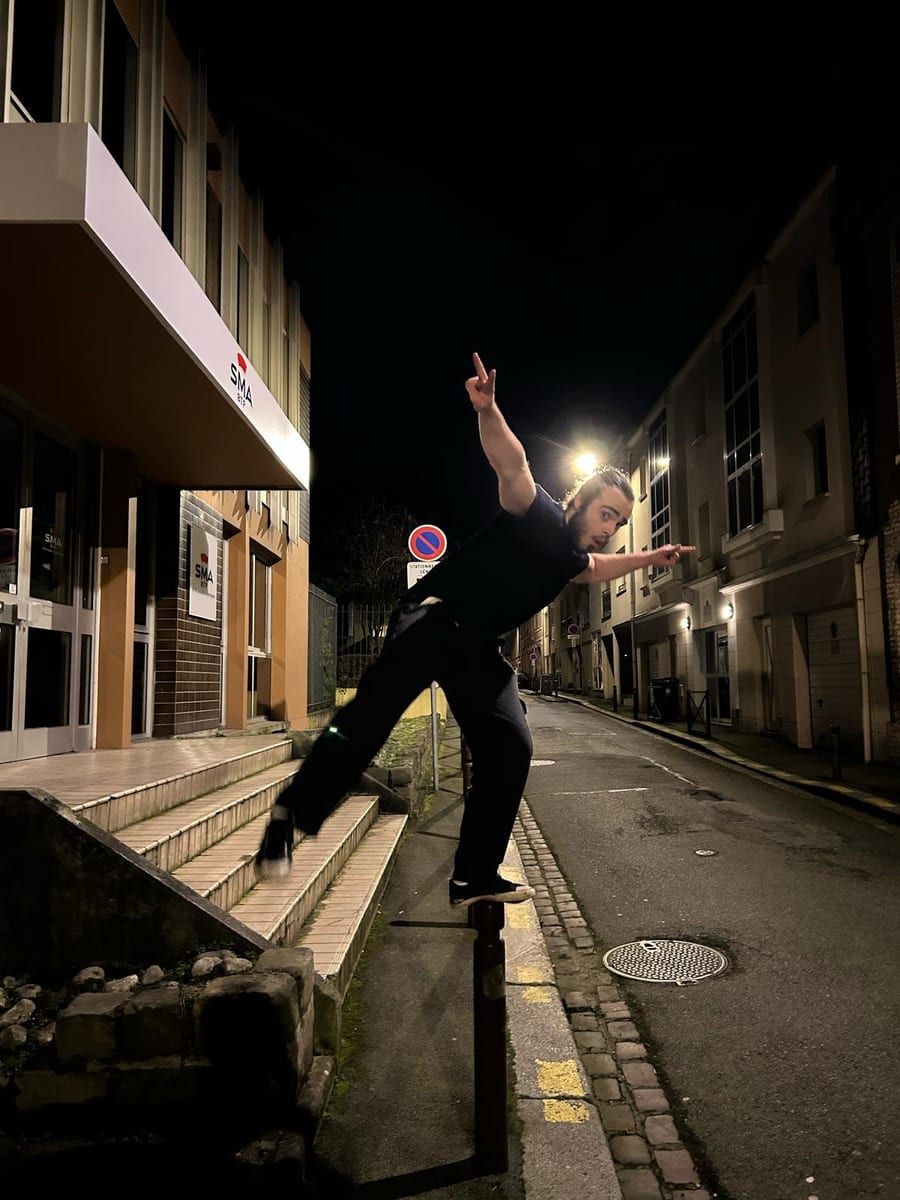 Profil de Klyde, 22 ans, Rencontre gay à Châtel-sur-Montsalvens (Fribourg)
