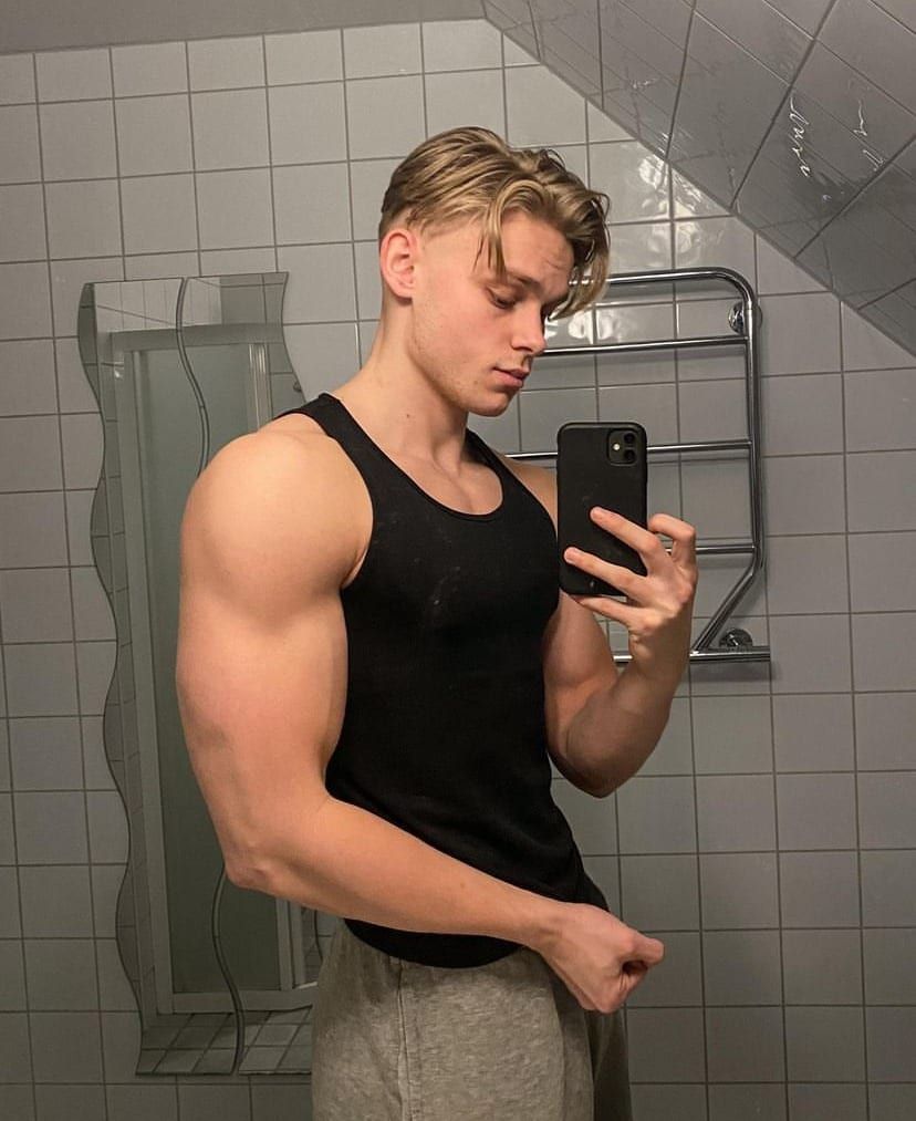 Profil de Thimothe, 27 ans, Rencontre gay à Châtel-sur-Montsalvens (Fribourg)