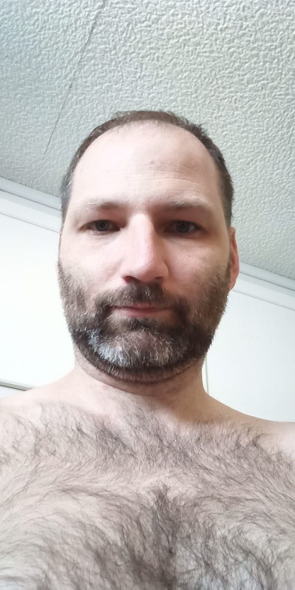 Chedli - Rencontre gay à Portalban Profil de Chedli, 40 ans, Rencontre gay à Portalban (Fribourg)