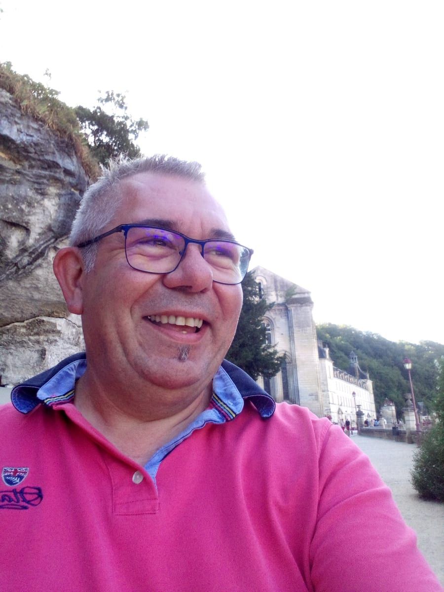 Silamakan - Rencontre gay à Cheyres Profil de Silamakan, 23 ans, Rencontre gay à Cheyres (Fribourg)