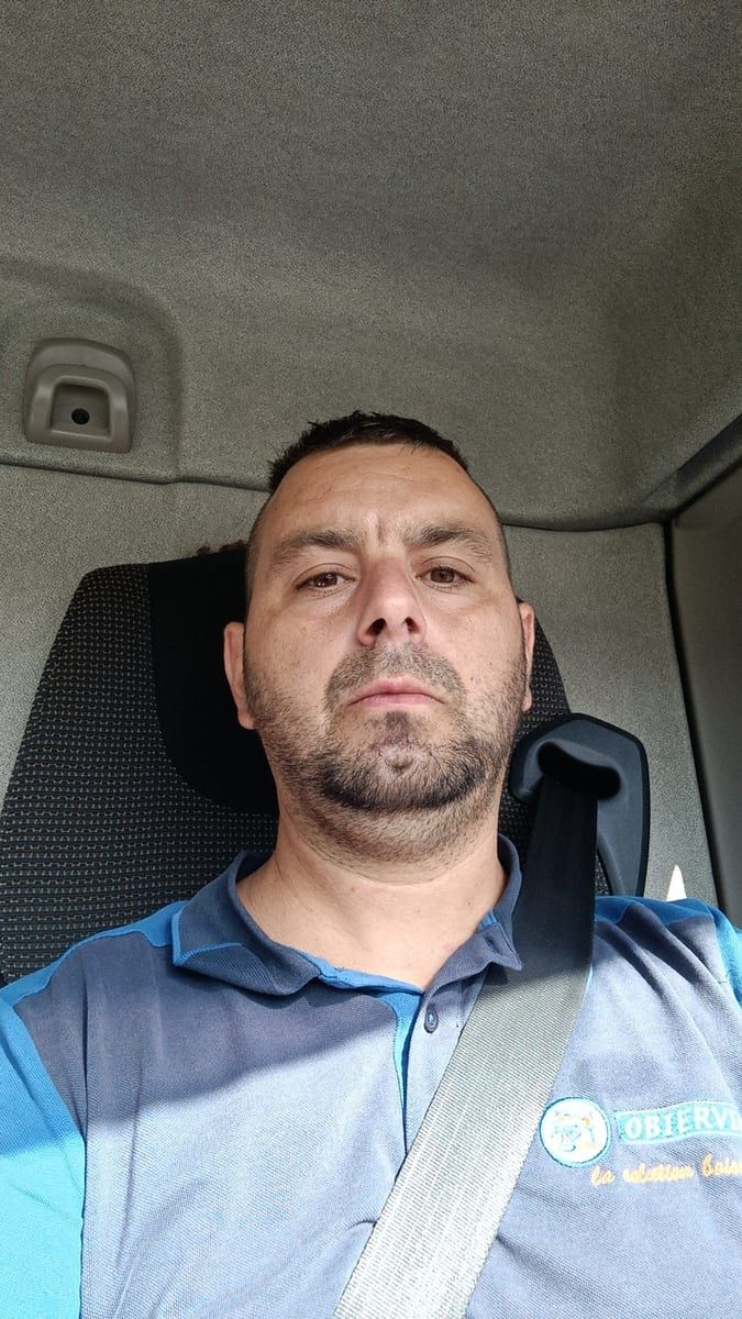 Makhlouf - Rencontre gay à Nierlet-les-Bois Profil de Makhlouf, 34 ans, Rencontre gay à Nierlet-les-Bois (Fribourg)