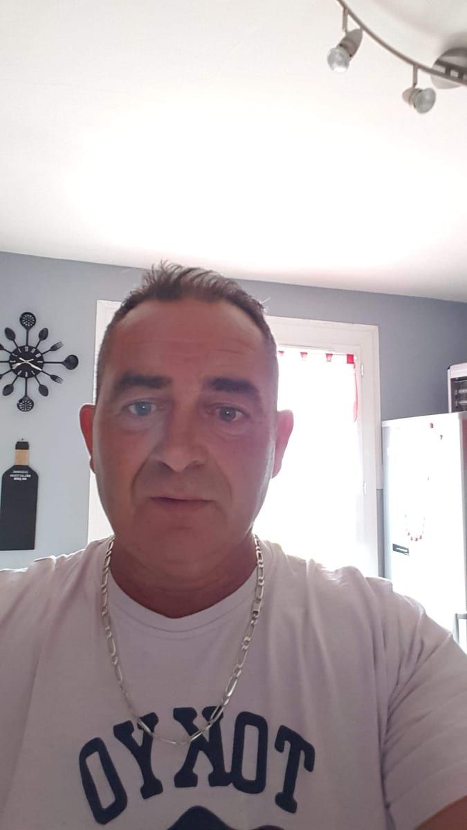 Kamille - Rencontre gay à Broc Profil de Kamille, 26 ans, Rencontre gay à Broc (Fribourg)
