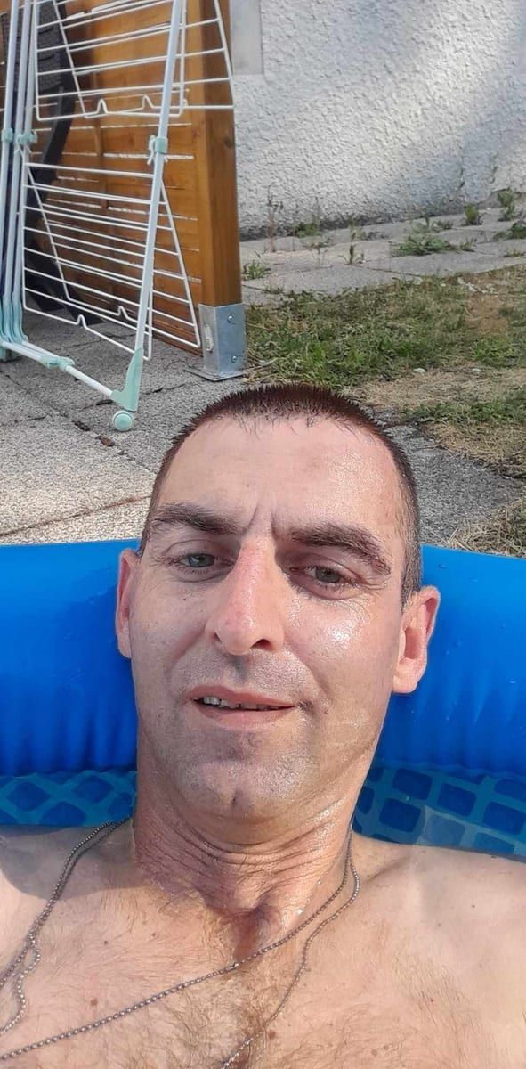 Nilson - Rencontre gay à St-Martin FR Profil de Nilson, 42 ans, Rencontre gay à St-Martin FR (Fribourg)